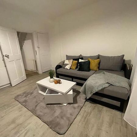 Comfy 2 Bedroom On Tower Bridge London Exterior photo